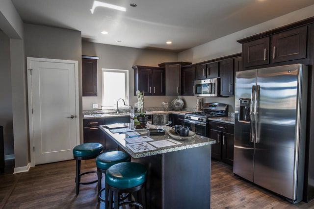 908 Brookview Trail, Mount Horeb, WI 53572