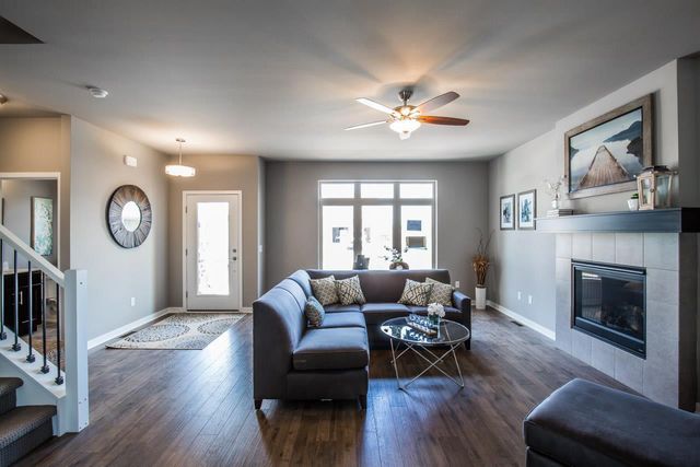 908 Brookview Trail, Mount Horeb, WI 53572