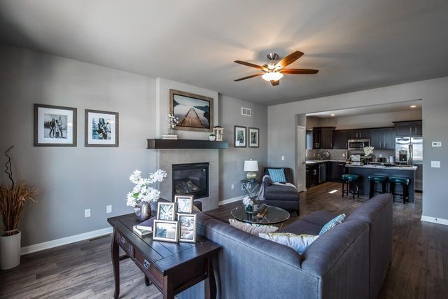 908 Brookview Trail, Mount Horeb, WI 53572