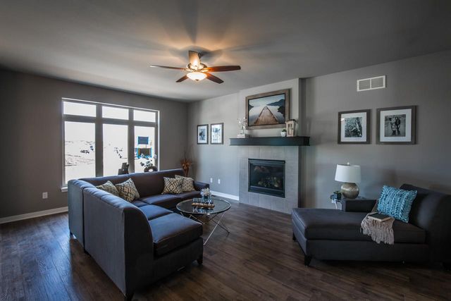 908 Brookview Trail, Mount Horeb, WI 53572