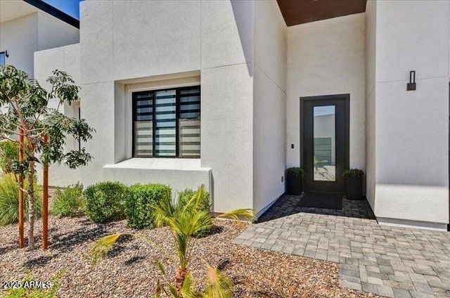 100 W NORTHERN Avenue 8, Phoenix, AZ 85021