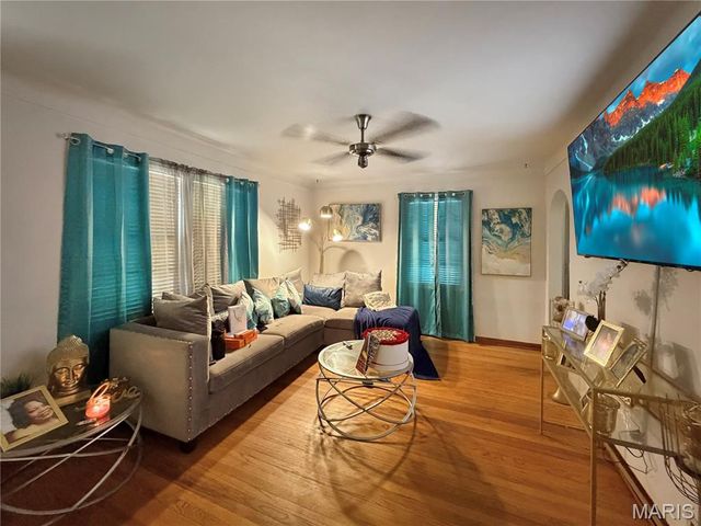 218 N Marguerite Avenue, Ferguson, MO 63135