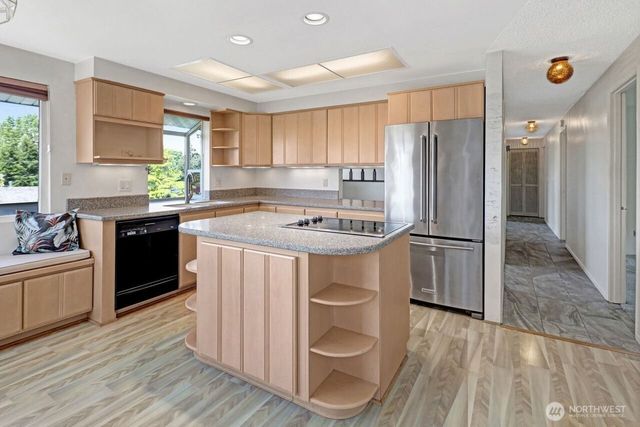1129 37th Street, Bellingham, WA 98229