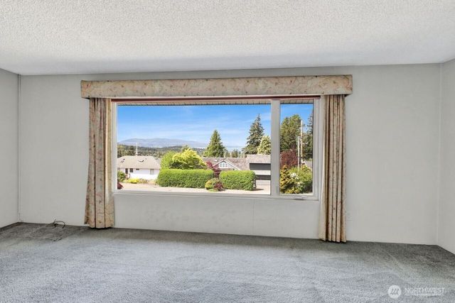 1129 37th Street, Bellingham, WA 98229