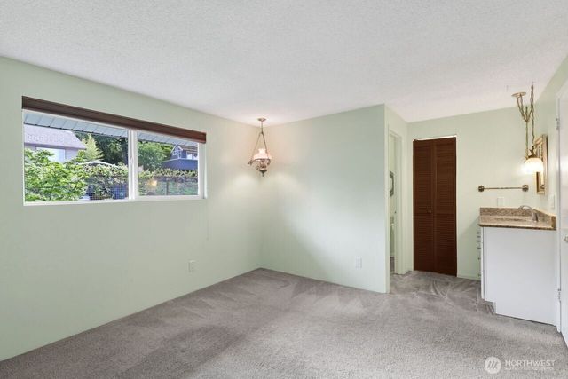 1129 37th Street, Bellingham, WA 98229
