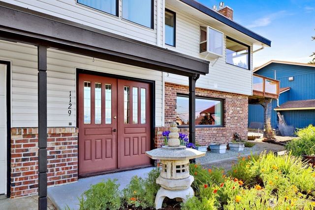 1129 37th Street, Bellingham, WA 98229