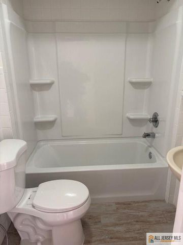 1 Hudson Street, Carteret, NJ 07008