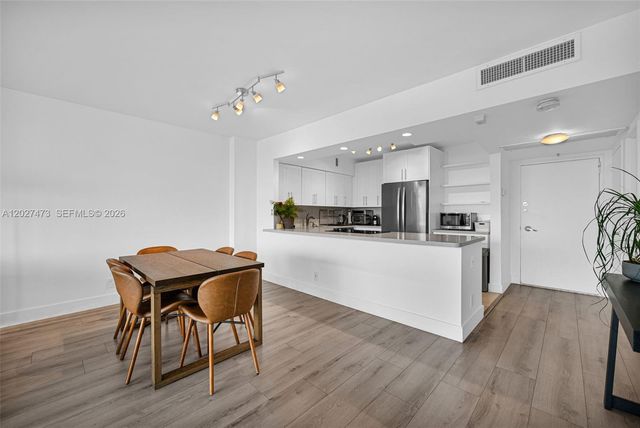 5700 Collins Ave 5J, Miami Beach, FL 33140