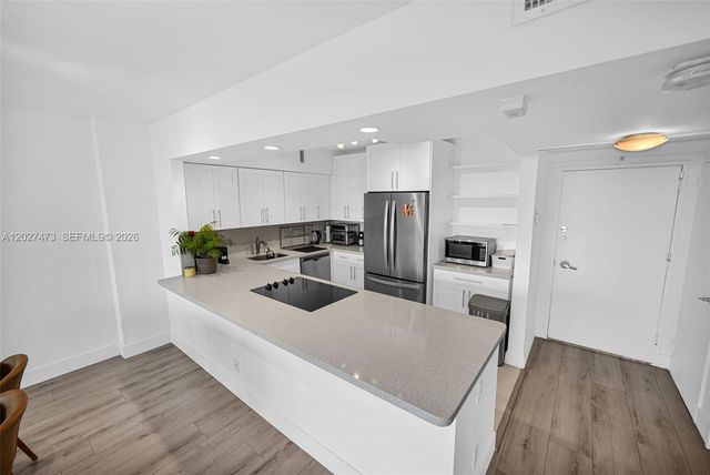 5700 Collins Ave 5J, Miami Beach, FL 33140
