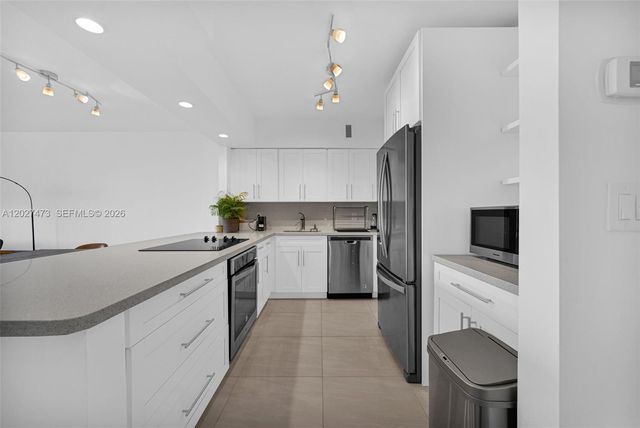 5700 Collins Ave 5J, Miami Beach, FL 33140