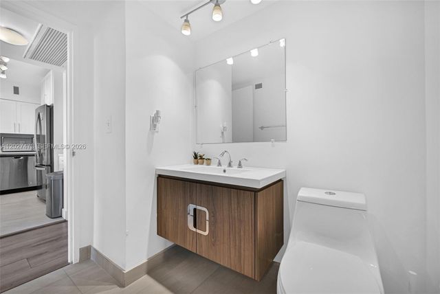 5700 Collins Ave 5J, Miami Beach, FL 33140