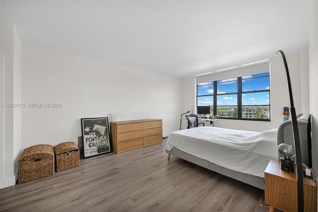 5700 Collins Ave 5J, Miami Beach, FL 33140