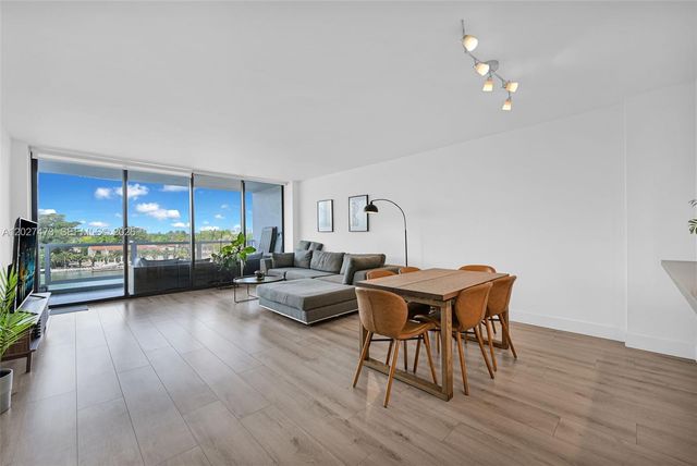5700 Collins Ave 5J, Miami Beach, FL 33140