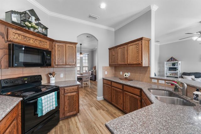 102 Avery Lane, Fate, TX 75189