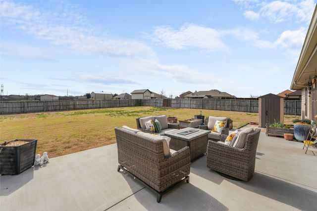 102 Avery Lane, Fate, TX 75189