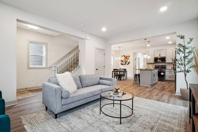 55 Hayden Avenue, Columbus, OH 43222