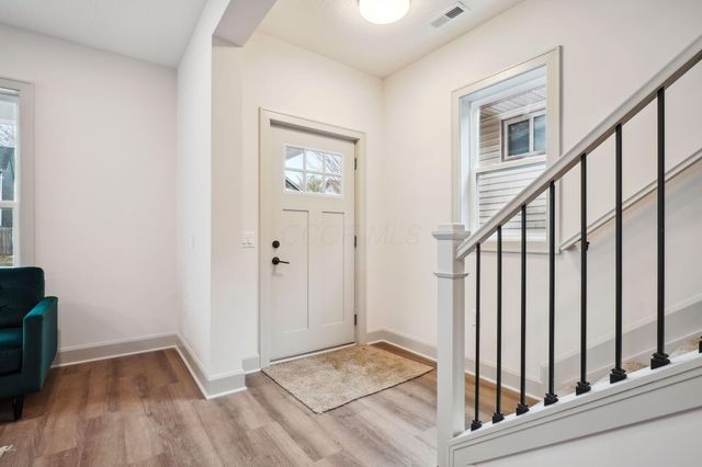 55 Hayden Avenue, Columbus, OH 43222