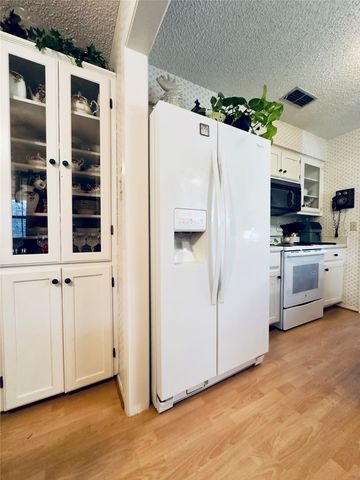 1413 Hickorywood Street, Sulphur Springs, TX 75482