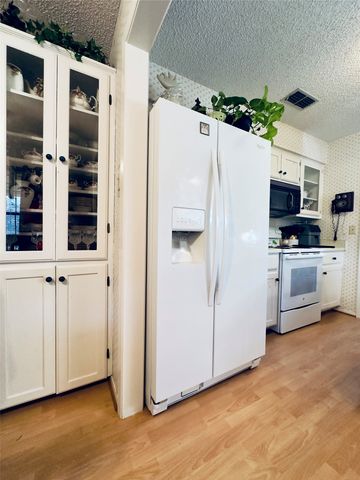 1413 Hickorywood Street, Sulphur Springs, TX 75482