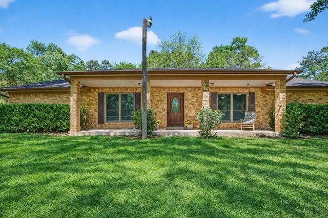 802 Sentinel Oaks, Pinehurst, TX 77362