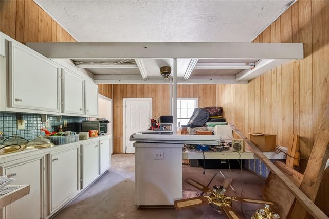 802 Sentinel Oaks, Pinehurst, TX 77362