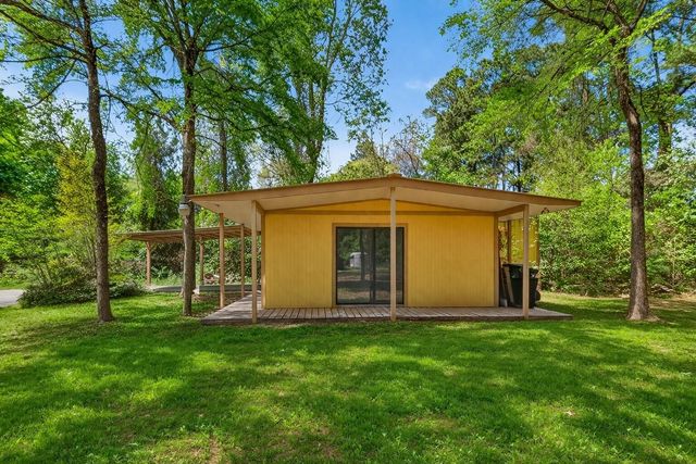 802 Sentinel Oaks, Pinehurst, TX 77362