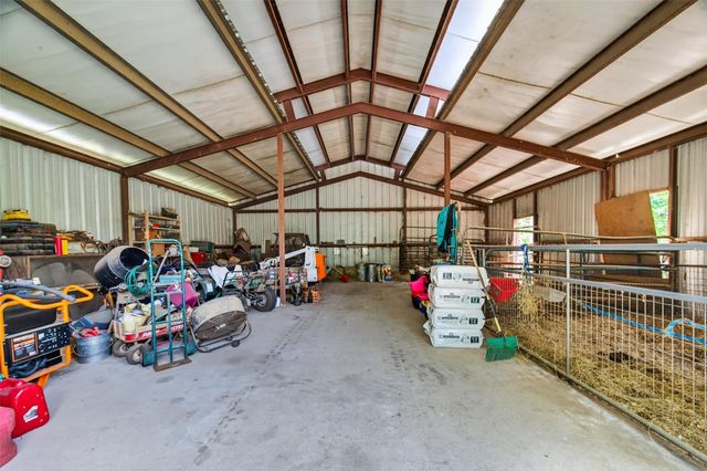 802 Sentinel Oaks, Pinehurst, TX 77362