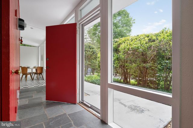7715 ELBA RD, Alexandria, VA 22306