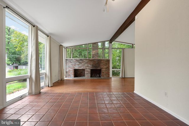 7715 ELBA RD, Alexandria, VA 22306