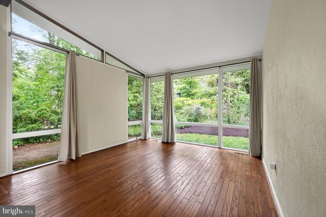 7715 ELBA RD, Alexandria, VA 22306