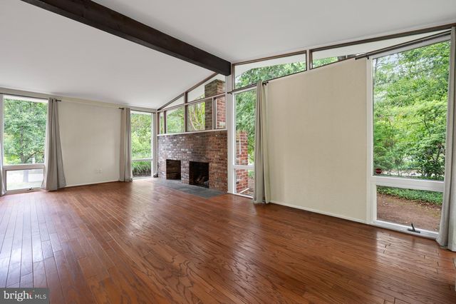 7715 ELBA RD, Alexandria, VA 22306