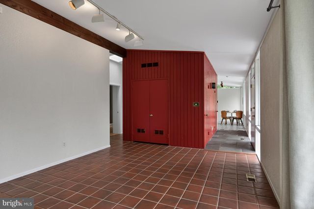 7715 ELBA RD, Alexandria, VA 22306