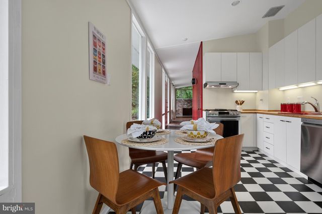 7715 ELBA RD, Alexandria, VA 22306