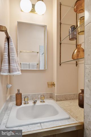 7715 ELBA RD, Alexandria, VA 22306