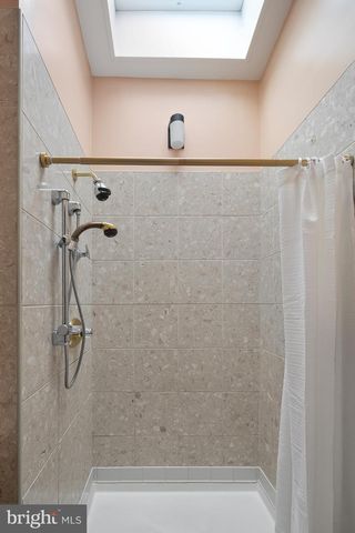 7715 ELBA RD, Alexandria, VA 22306