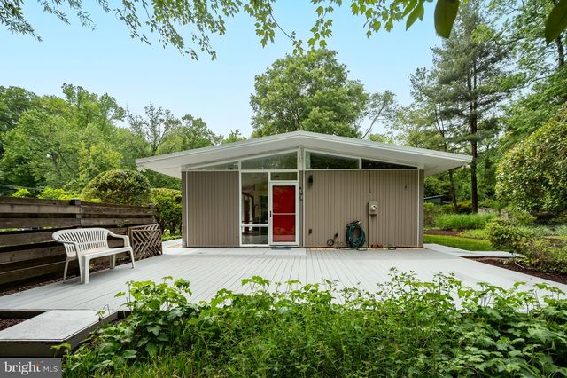 7715 ELBA RD, Alexandria, VA 22306