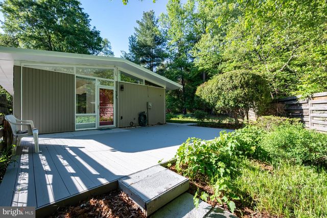 7715 ELBA RD, Alexandria, VA 22306