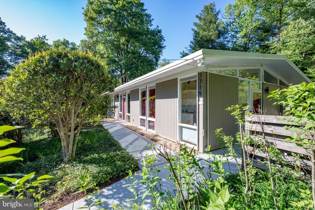 7715 ELBA RD, Alexandria, VA 22306
