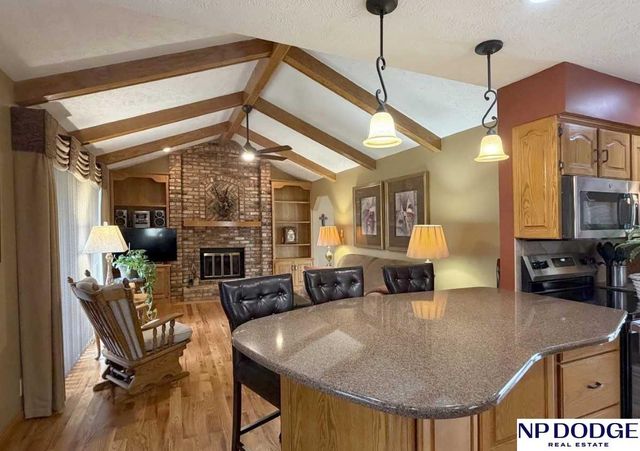 15523 Charles Street, Omaha, NE 68154