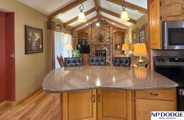 15523 Charles Street, Omaha, NE 68154