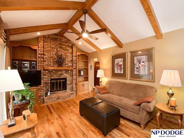 15523 Charles Street, Omaha, NE 68154