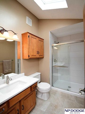 15523 Charles Street, Omaha, NE 68154