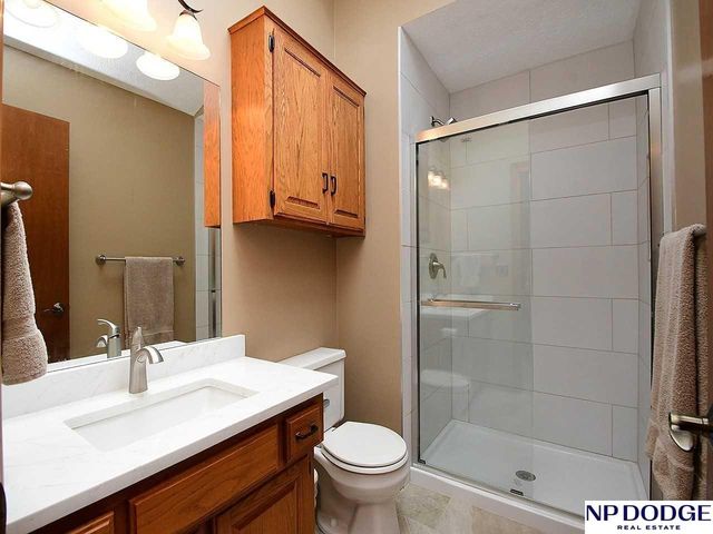 15523 Charles Street, Omaha, NE 68154