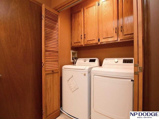 15523 Charles Street, Omaha, NE 68154