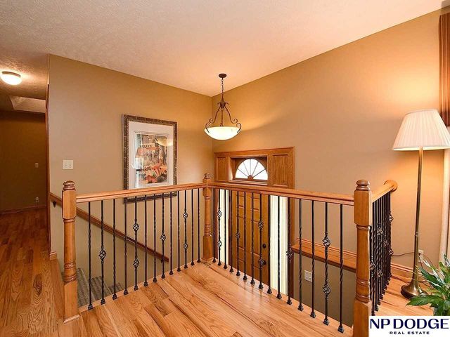 15523 Charles Street, Omaha, NE 68154