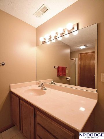 15523 Charles Street, Omaha, NE 68154