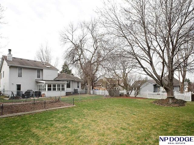 15523 Charles Street, Omaha, NE 68154