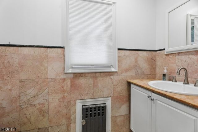 145 Terhune Ave, Passaic City, NJ 07055