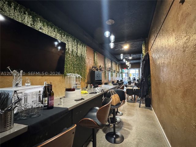 1904 Hollywood Blvd A, Hollywood, FL 33020