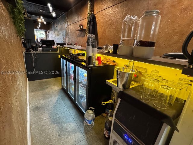 1904 Hollywood Blvd A, Hollywood, FL 33020